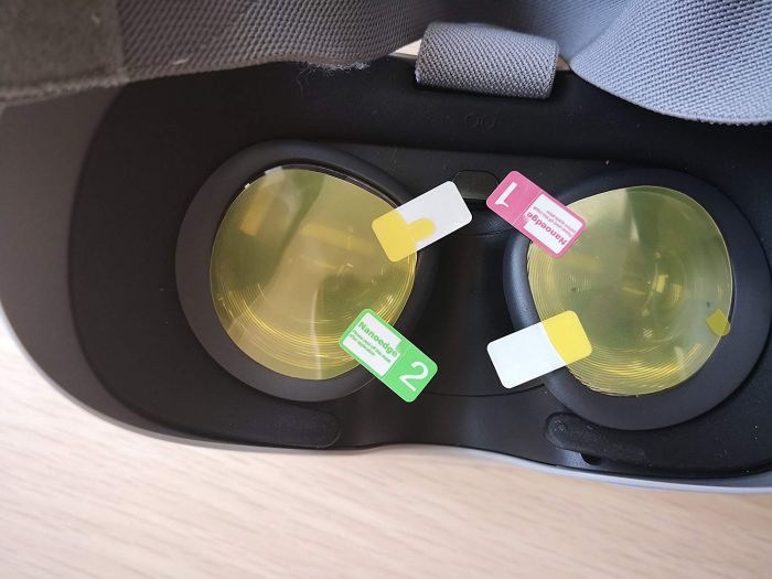 Защитная пленка для VR очков Oculus Quest 1 и Rift S Защитная пленка для VR очков Oculus Quest 1 и Rift S